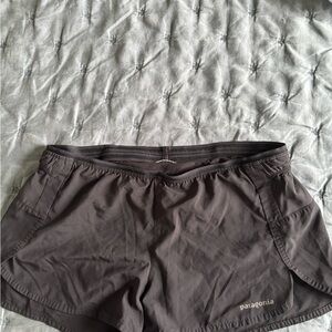 Women’s Medium Patagonia Black Running Shorts 2.5 in inseam